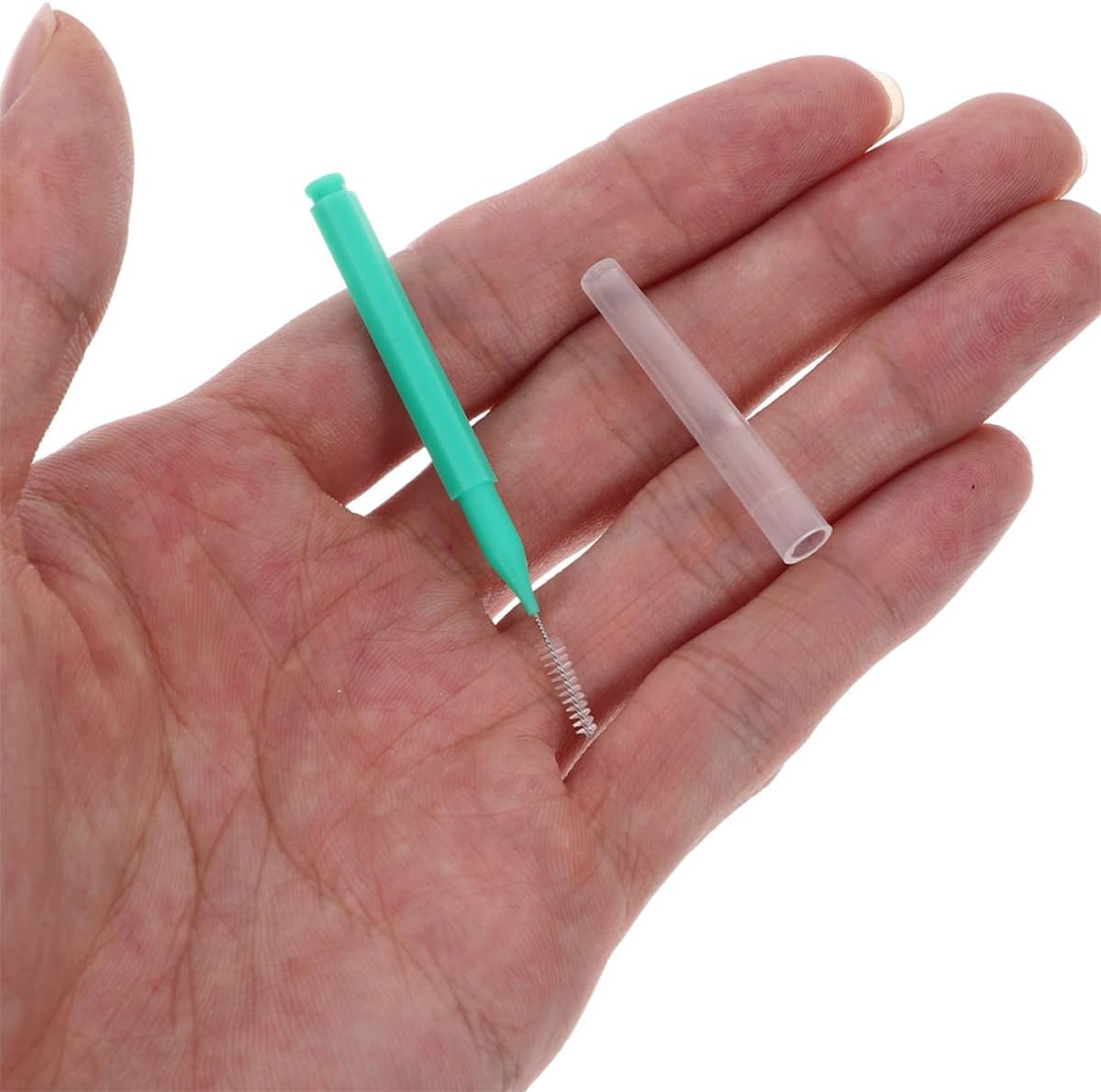 FOMIYES 200pcs Interdental Brushes Tooth Cleaning Brush Portable Oral Cleaner for Travel and Daily Use Green Plastic