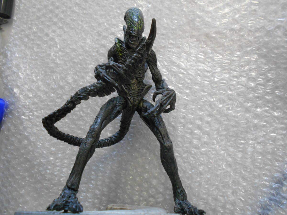 Amazon.co.jp: マクファーレントイズ AVPシリーズ グリッドエイリアン