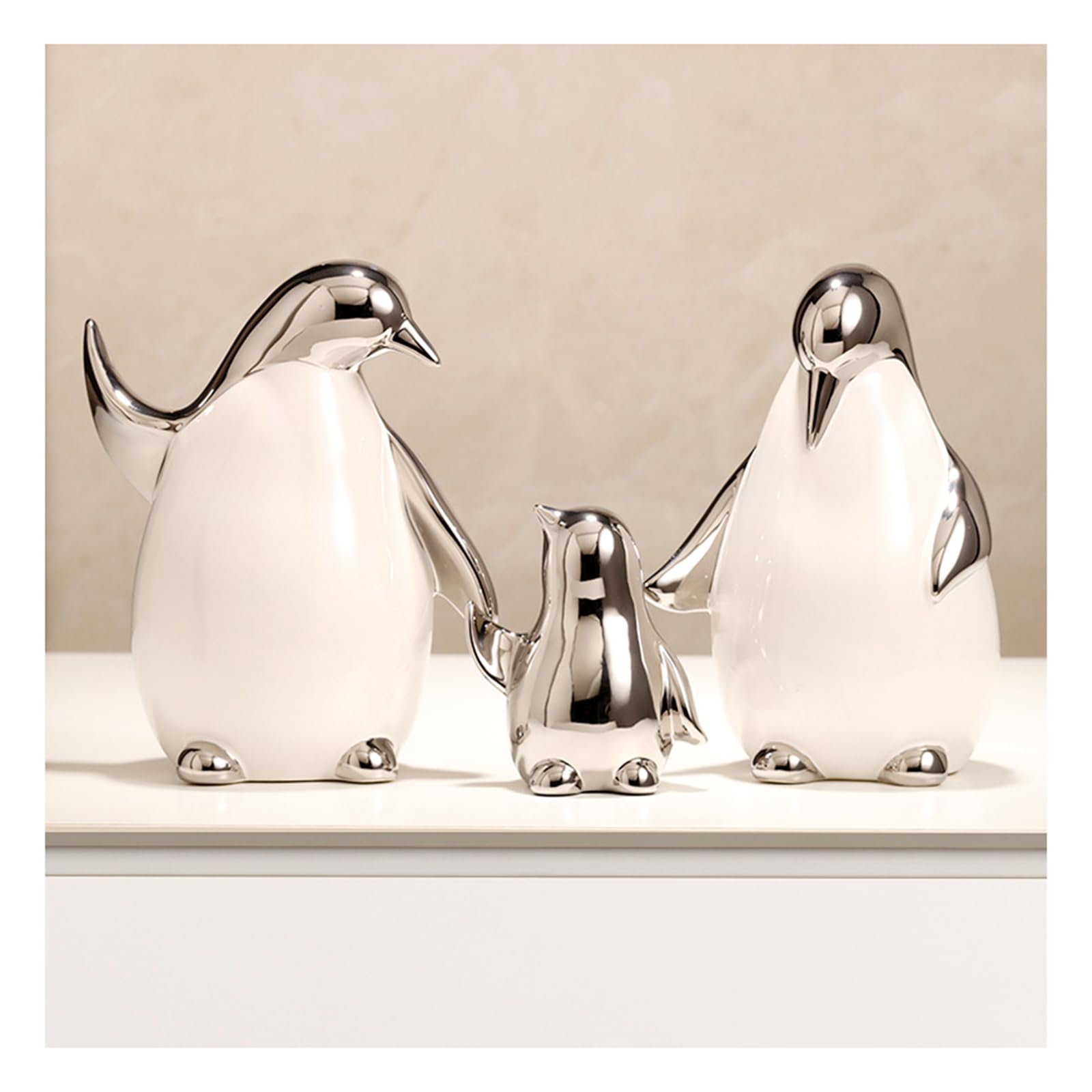 Tauzveok Penguin Sculptures, Family Decoration Statue, Modern Decoration Figurines Living Room, Animal Sculpture, Bedroom, Office Articles, Penguin Decor, Ceramic,Set White silver
