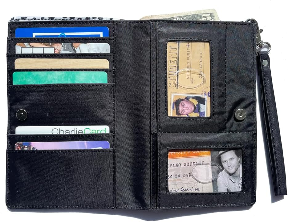 Big Skinny Women's Plus Size myPhone Bi-Fold Slim Wallet, Holds Up to 20 Cards - Image 5