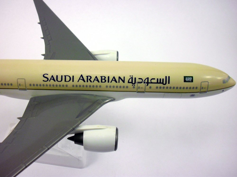 Boeing 777-200 Saudi Arabian 1/200 Scale Model
