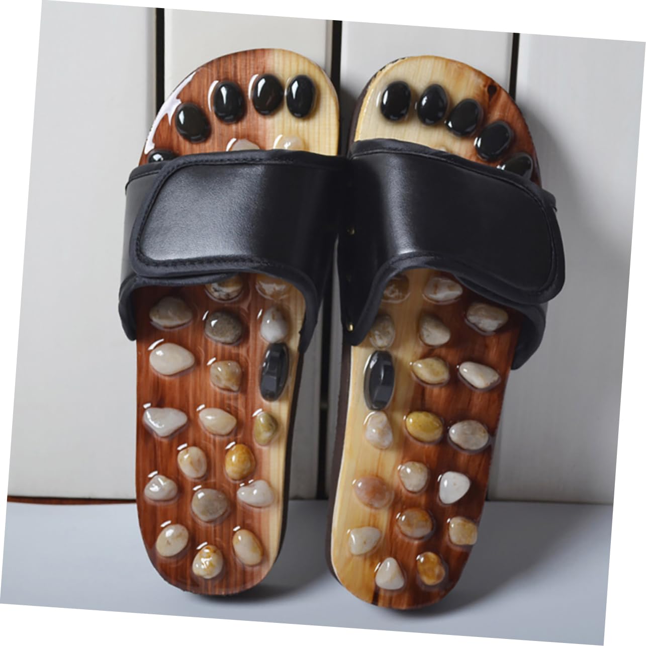 SECFOU Akupunktur Sandalen zur Fußmassage und Schmerzlinderung als Rutschfeste Fußpflegeschuhe mit Eva Sohle und Gewebe Größe 41 für Unisex im Alltag