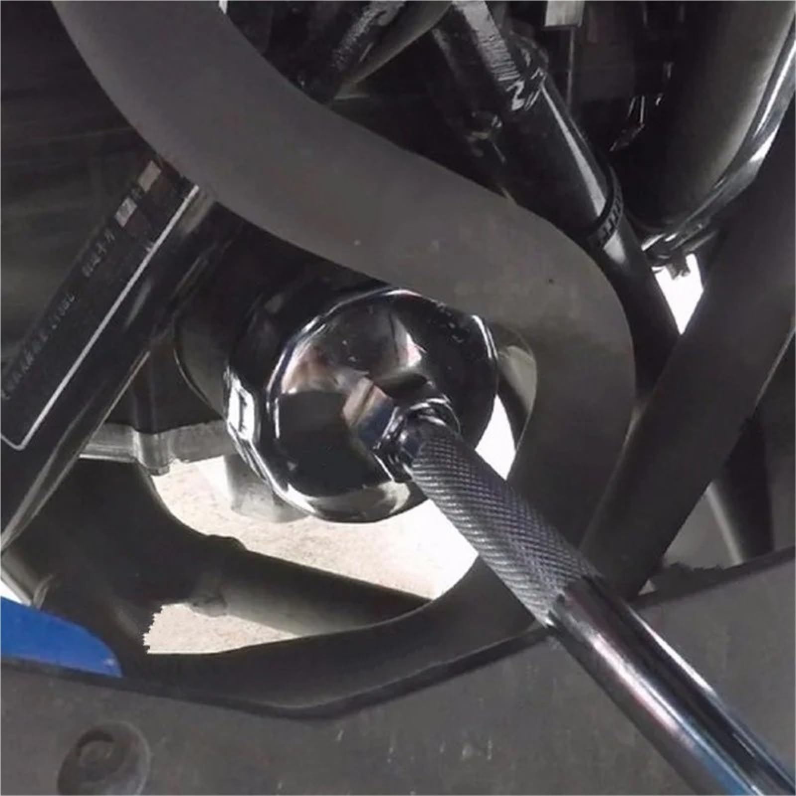 filtr oleju motocyklowego Pasuje do QJMOTOR 500GS-7A QJ600GS-3D/3A SRK600RR SVT650 QJ400-16D 350SRK QJ500-11A-11D QJ650-16A Klucz filtra oleju(ABCD)