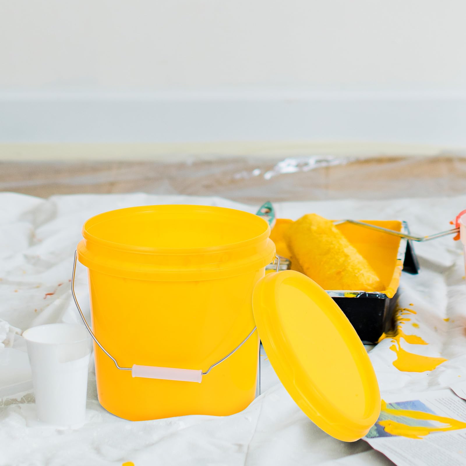 Operitacx Secchio di Plastica Portatile 5l con Coperchio Ermetico, Contenitore Multiuso per Acqua e Vernice, Set da 2 Pezzi per Uso Domestico e Giardinaggio, Resistente e Facile da Pulire