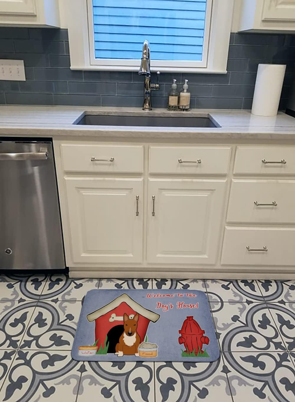 Caroline's Treasures BB2888RUG Dog House Collection Bull Terrier Red Machine Washable Memory Foam Mat, Bathroom Rug, Non-Slip Bath Mat, Durable Thick Washable Rugs for Kitchen, Bathroom Quick Dry, Dec