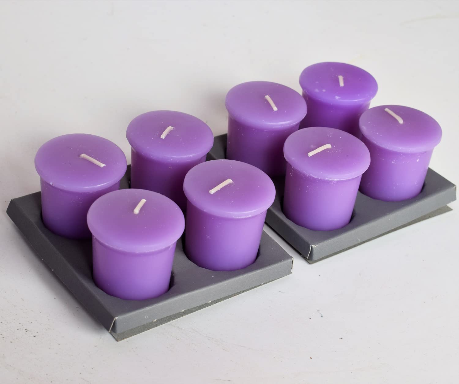 Juego de 8 Velas Votivas Decorativas Anti-Tabaco 4x6 cm Duración 10h Violeta