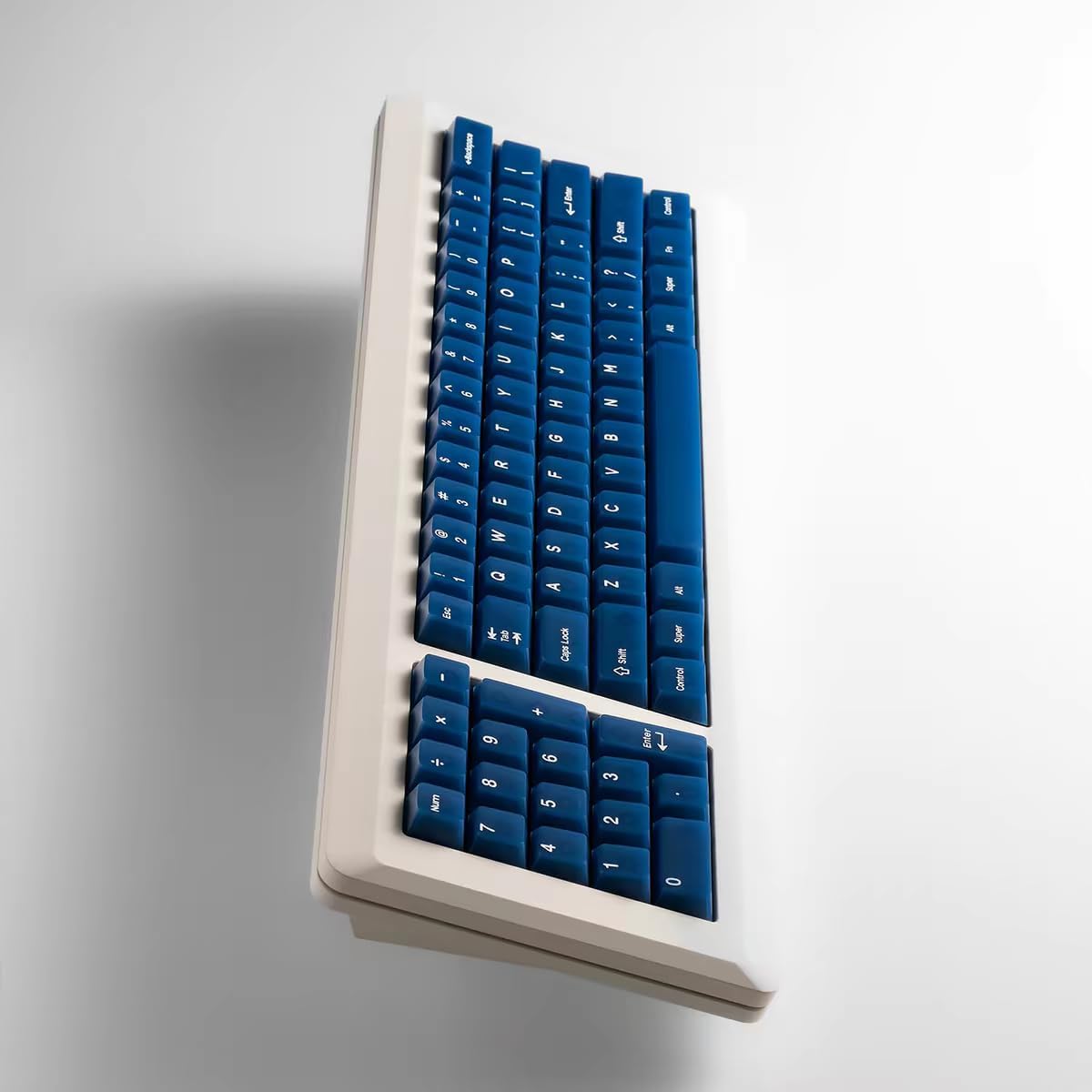 132 Keys Jelly Keycaps PC Matte Transpsarent Keycaps Set Fit for 61/64/87/104/108 Cherry Mx Switches Mechanical Keyboard (Blue)