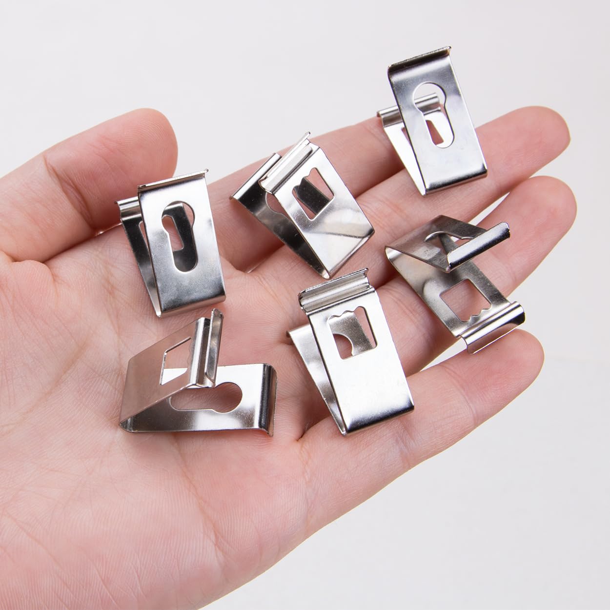 KOOBOOK 50Pcs V-Shape Spring Clip Hanging Kit Metal Photo Frame