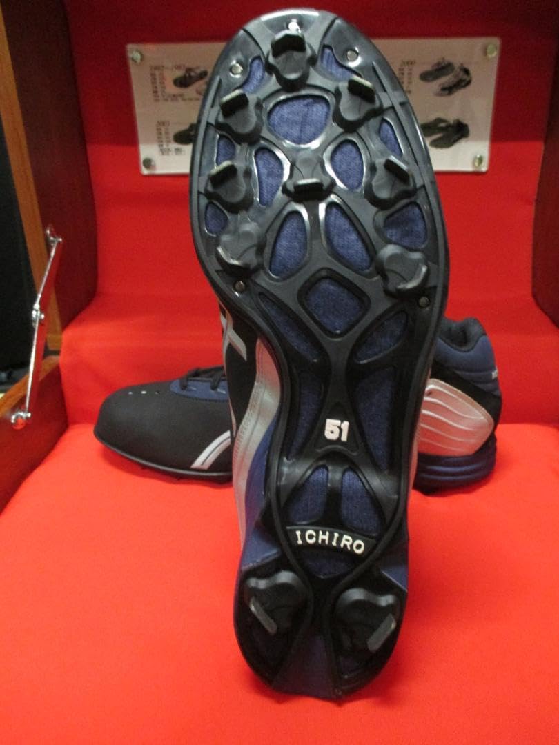 Amazon.co.jp: イチロー選手スパイク限定100足販売アシックス 2005