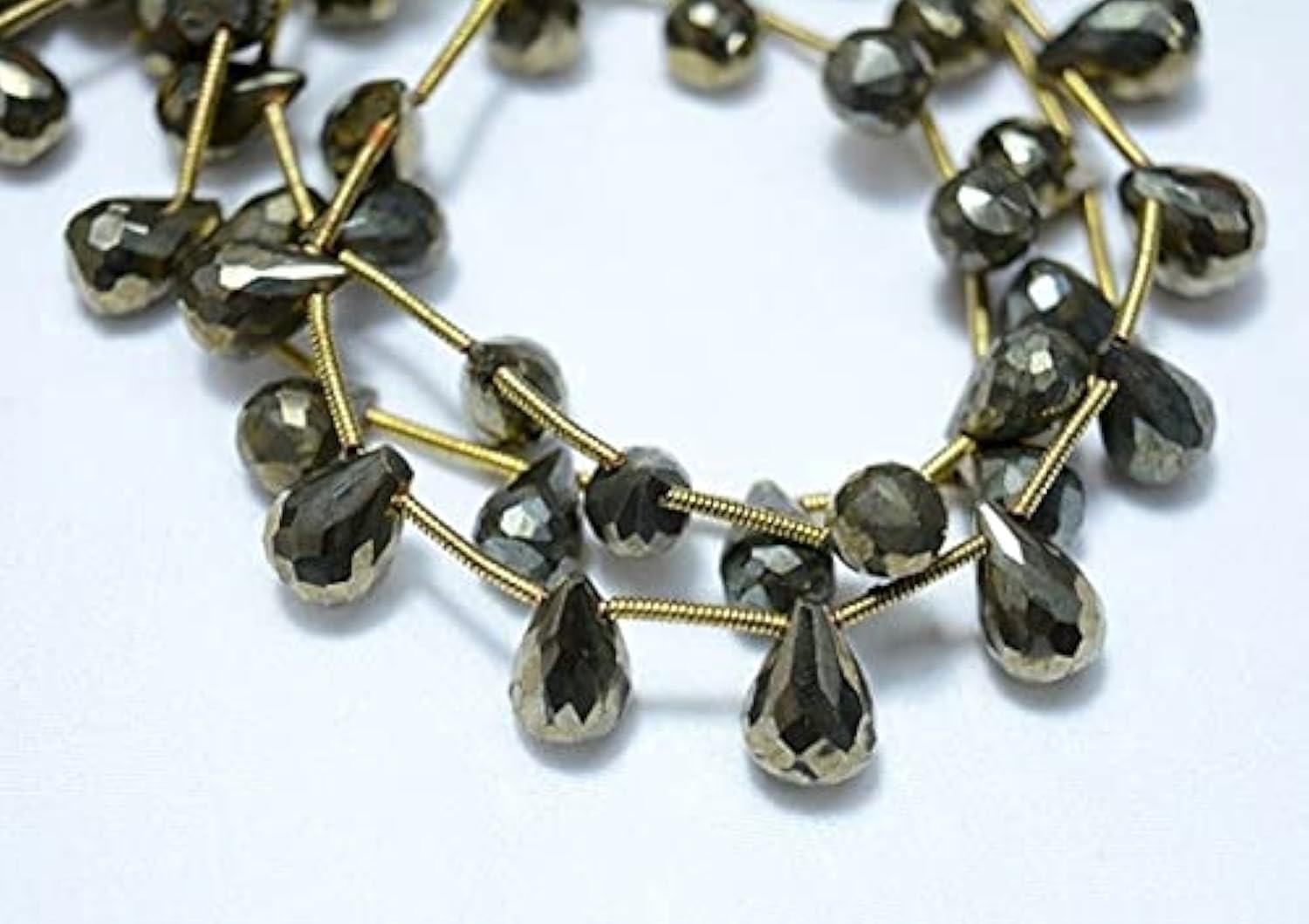 Pyrite facettée en perles gouttes 6x9mm pour création de bijoux en pierres naturelles