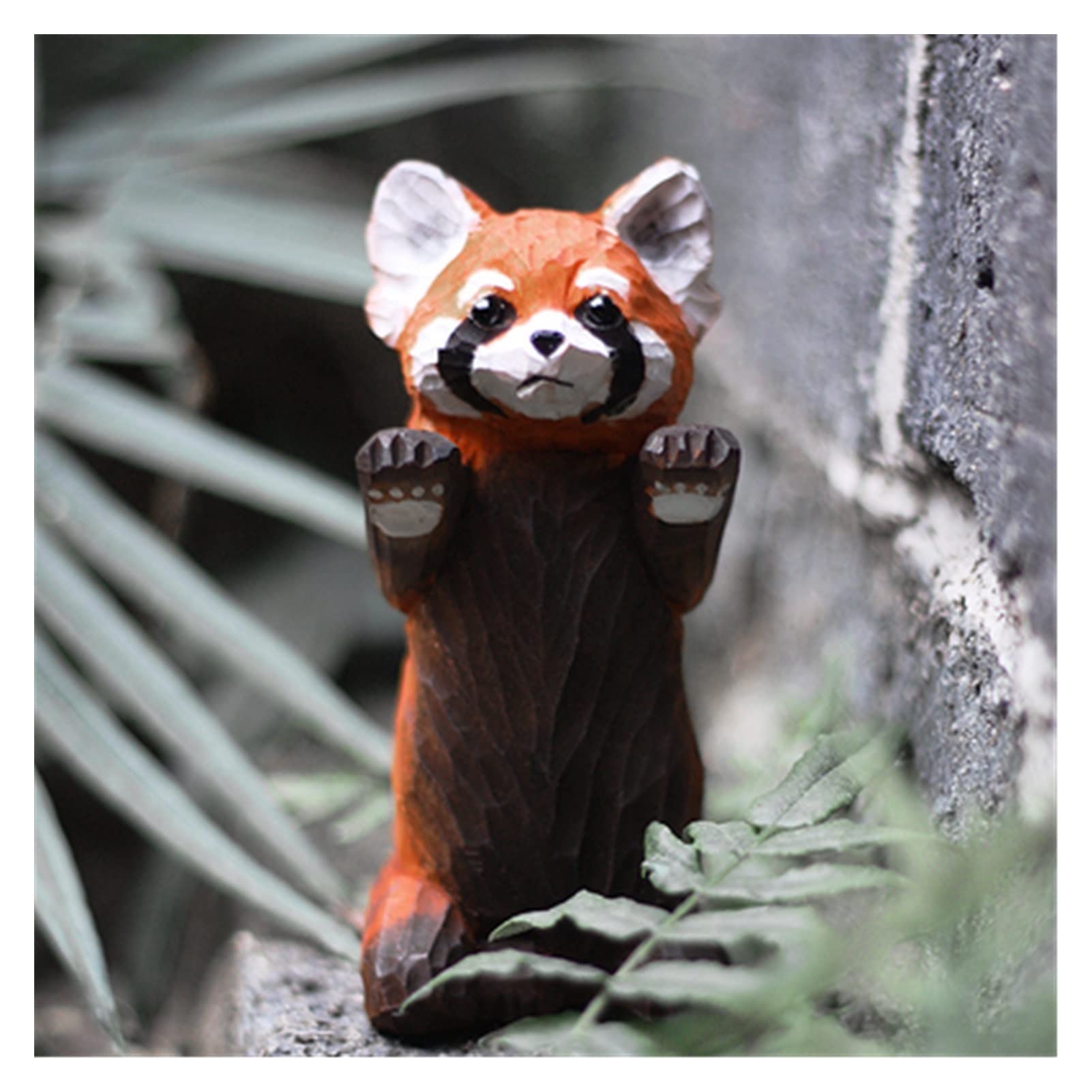 手作りの彫刻   (レッサーパンダ) 手作りの彫刻 (レッサーパンダ)