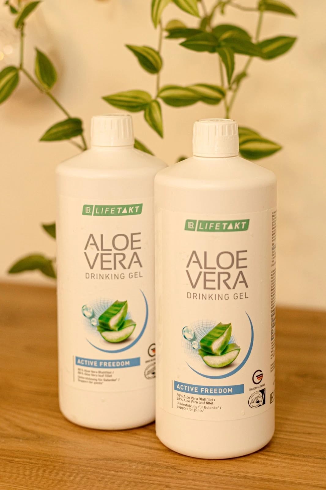 Amazon.com: LR Lifetakt Aloe Vera Drinking Gel Active Freedom Health Care  Women Men Drink Every Day Natural Treatment Set of 3-1000 ml./33.3 fl.oz :  Health & Household