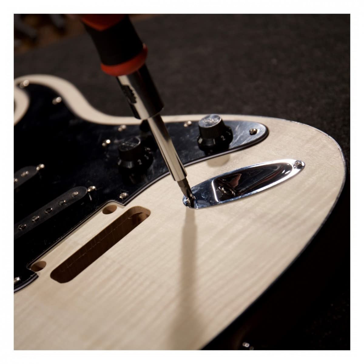 Gear4music DC DIY Gitarre Kit Baue deine eigene E-Gitarre PRO