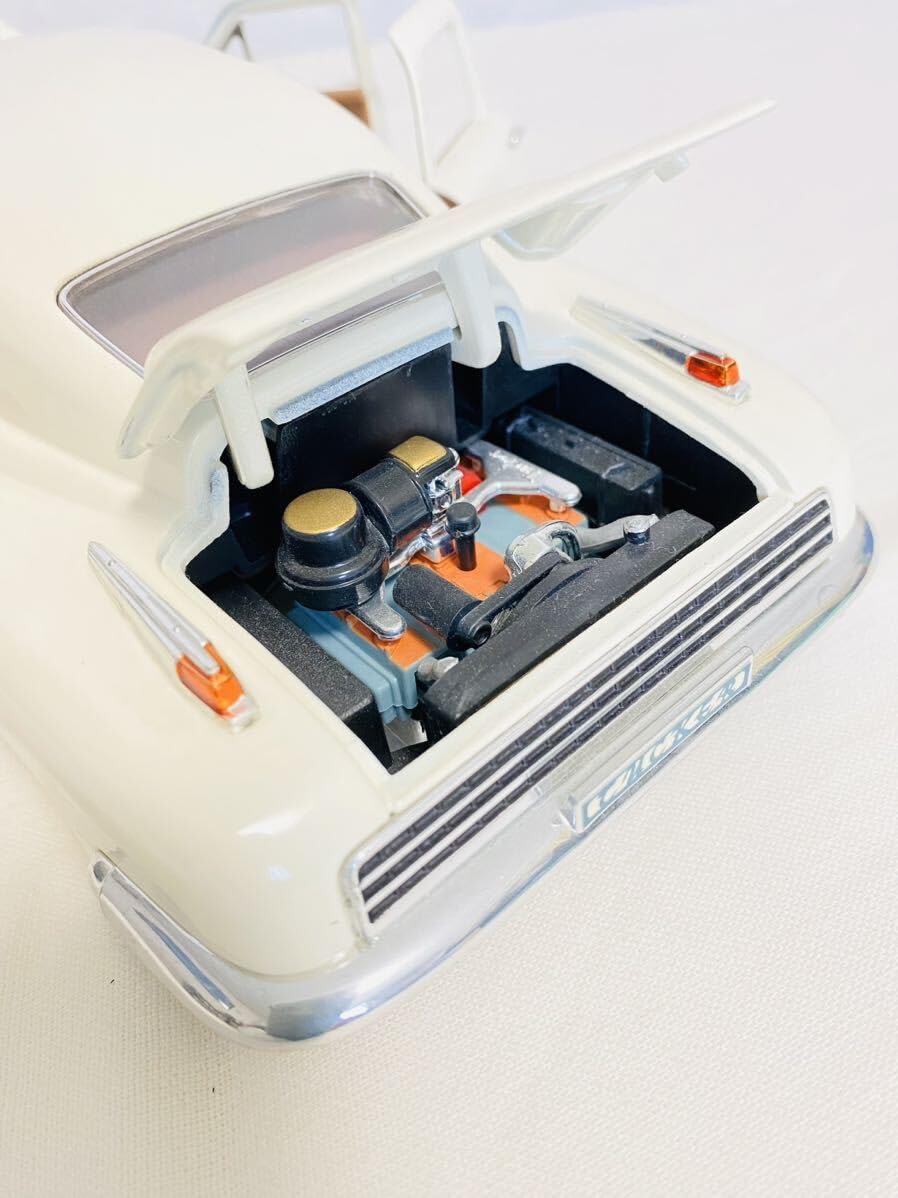 Amazon.co.jp: 1/18 TUCKER TORPEDO 1948 タッカー トーピード