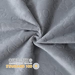 Qeils Washable Puppy Pads Whelping Reusable Pee Pads (2-Pack) 18″x24″Absorbent Leakproof Mat Puppy Litter Box, Potty, Home Travel or Crate Training Dog Wee Wee Pads