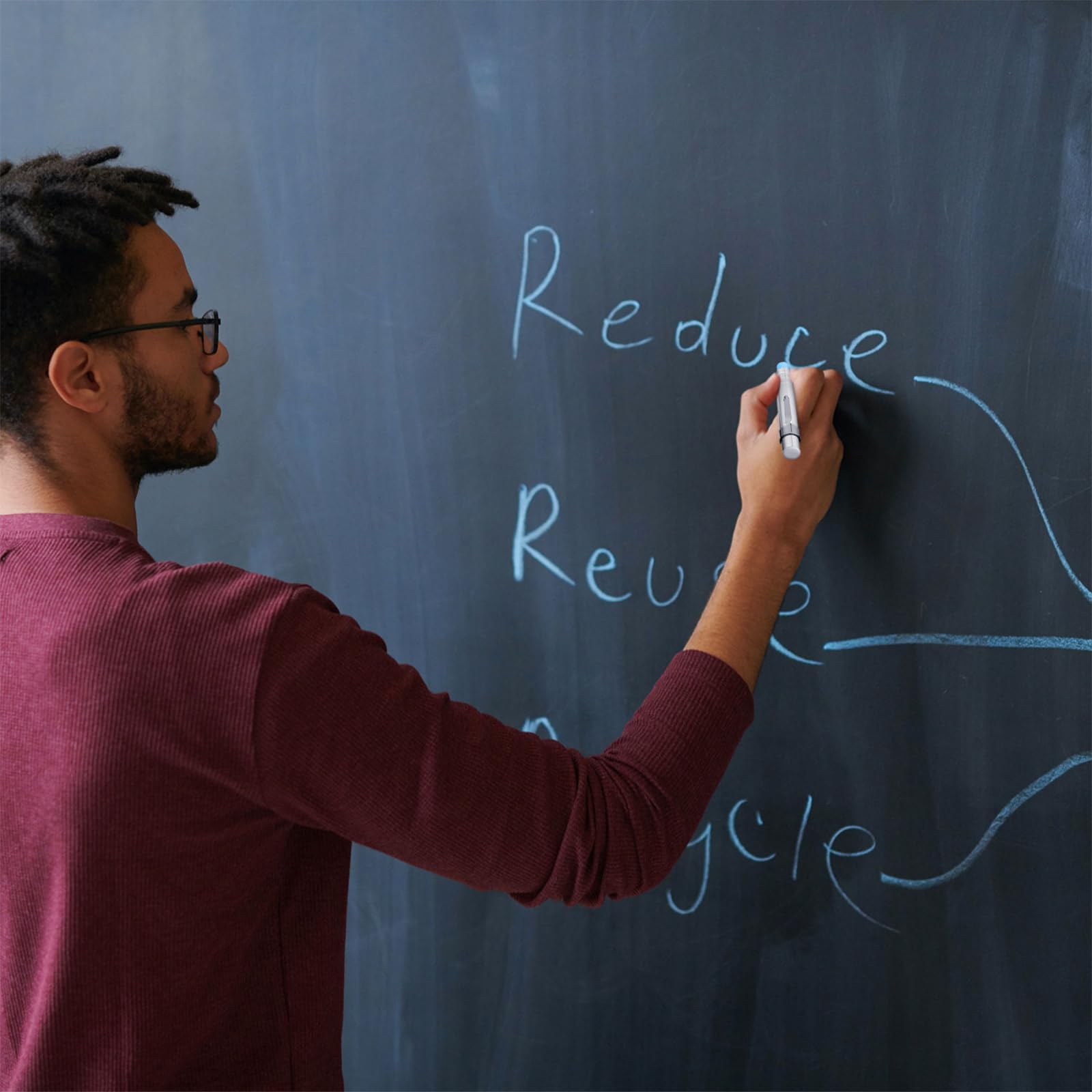 Zonon 5 Packs Aluminum Alloy Chalk Holders for Teachers Sidewalk Holders Clip with 2 Magnetic Chalkboard Erasers Adjustable Unbroken Keeper for Office Painting Writing (No Chalks) - Image 5