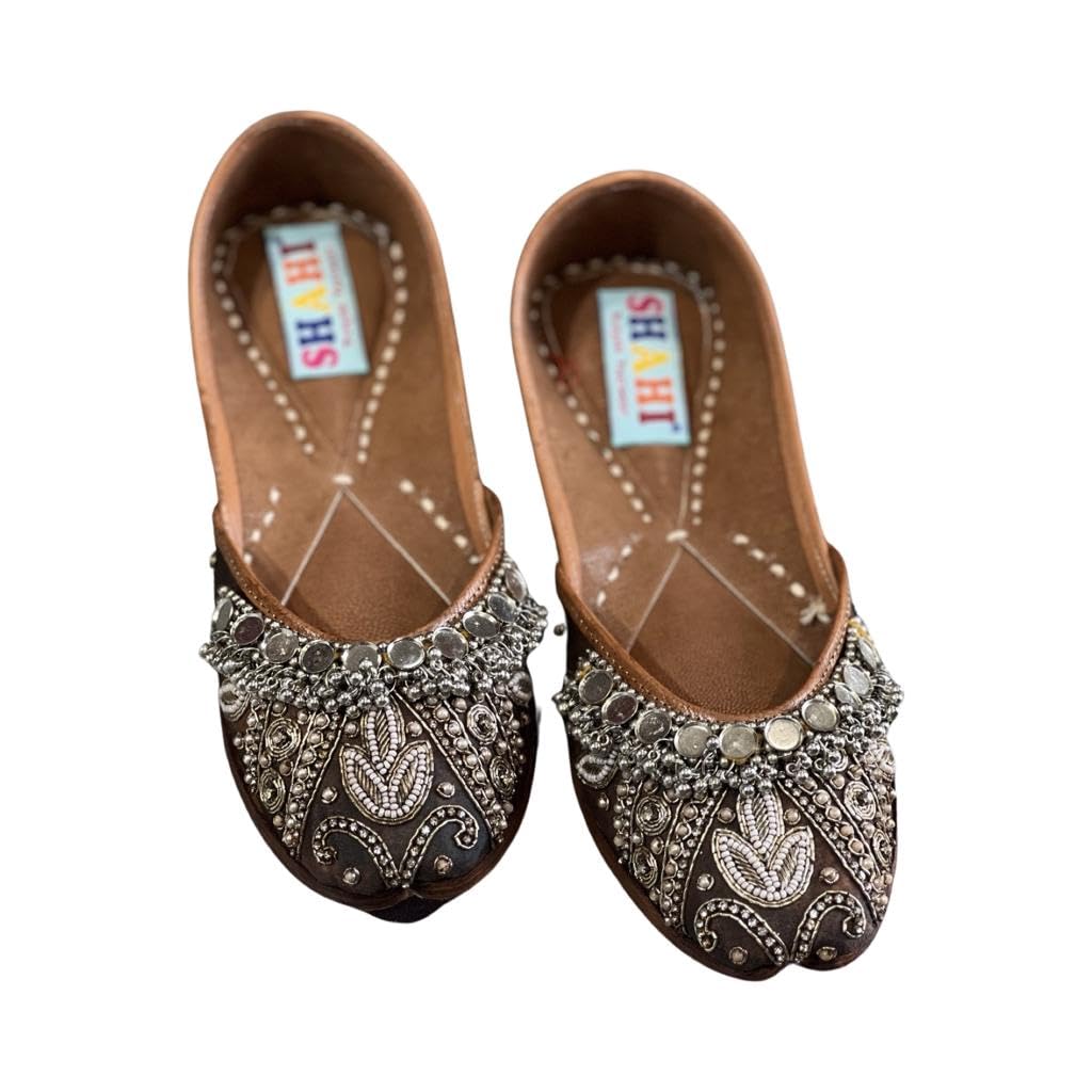 SHAHI PUNJABI FOOTWEARWomen Brown Punjabi Jutti & Mojari's with Ghunghroos & Silver Mirror Work for Girls