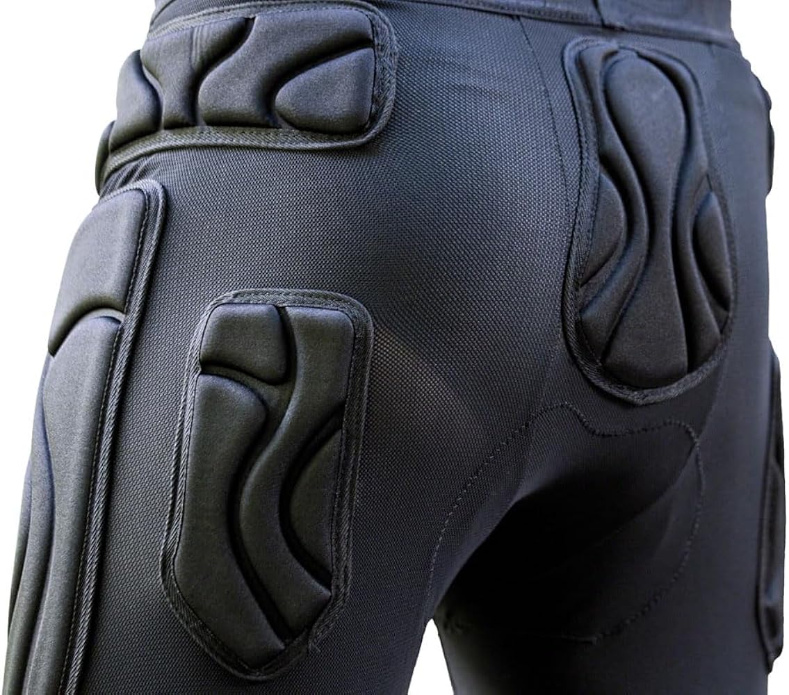 Bluegrass Wolverine プロテクトショーツ Amazon.com: Bluegrass Wolverine Protective Shorts - Black