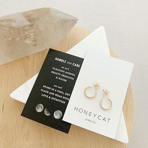 Miniatura 4 de HONEYCAT Pequeños aretes de aro de cuerda trenzada en oro, oro rosa o plata Joyería minimalista y delicada