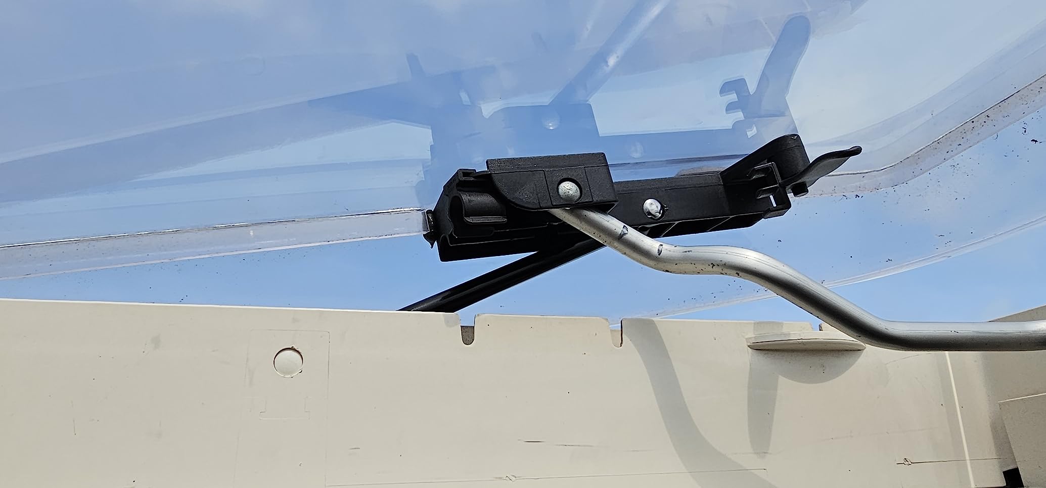 Ramor Strutz 2 Gas Springs Compatible with Seitz Dometic Heki 2