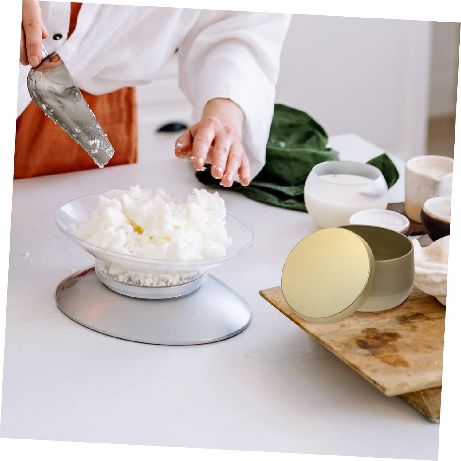 Uonlytech 24Pcs Candle Making Tins with Lids Durable Tinplate Candle Holders for DIY Aromatherapy Candles Modern Decorative Jars for Home Use