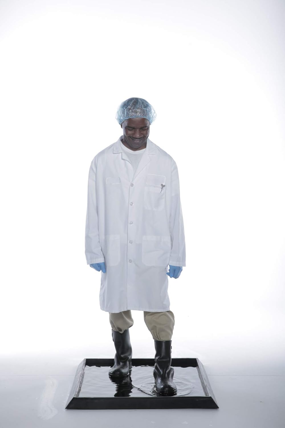 Wearwell Footbath Mat - Black. Shoe Sanitizing Mat. High Edges for Cleaning Solutions. 24"" L x 32"" W x 1/2"" Thickness. For Food Processing Facilities (222.12x24x32BK)