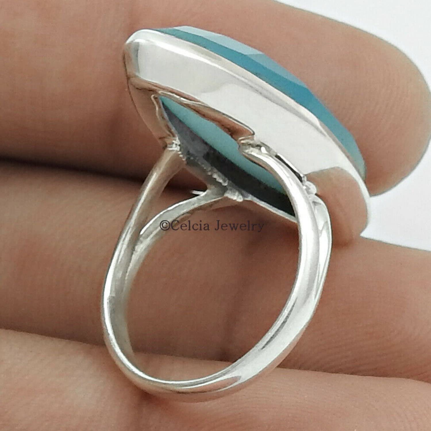 bague en pierres de calcédoine Aqua argent sterling bague en forme de marquise taillée en pierre bleue cadeaux de demoiselle d'honneur bague Pinky cadeaux de fête des mères cadeaux uniques les femmes