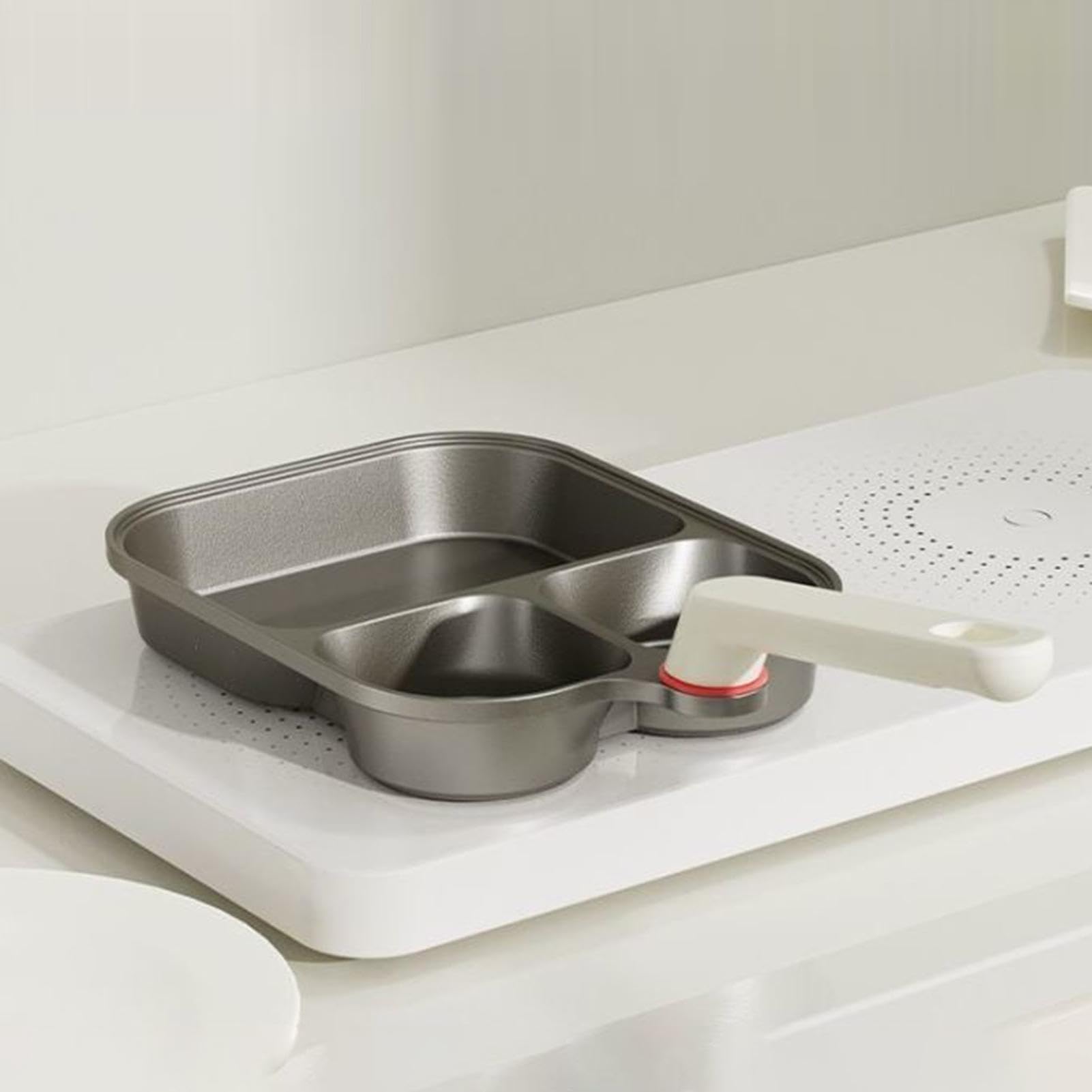 Tegamino per uova Padella colazione a 3 scomparti | Padelle in Titanio Antiaderente con Coperchio e Spatola in Silicone per Preparazione Pancetta Uova Pancake