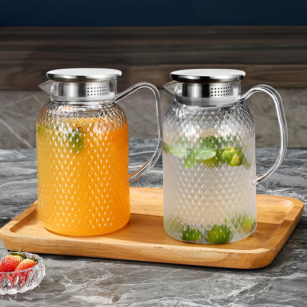 2L Brocca in Acrilico, TIE-DailyNec 2 Pack Brocca per Acqua in Plastica con Coperchio e Manico, Brocca di Succo Trasparente Senza BPA per Limonata, Latte, tè, Include 1 Pennello a Manico Lungo