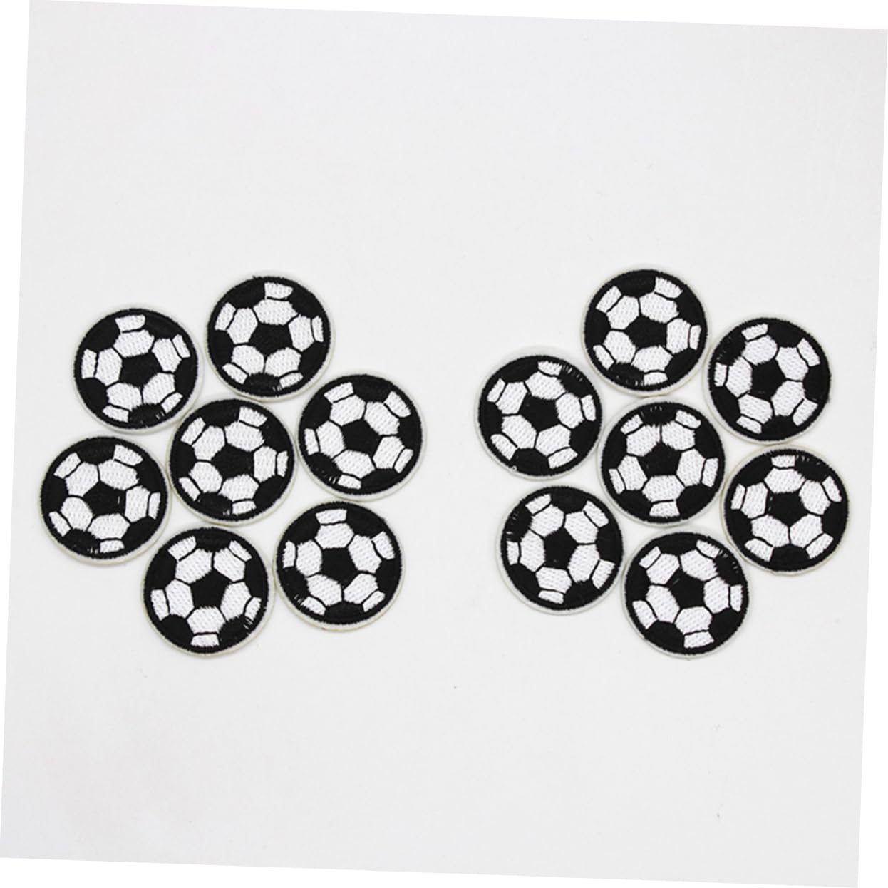 NUOBESTY Toppe Da Cucire A Forma Di Pallone Da Calcio Set Di 10 Toppe Ricamate Per Jeans Giacche Borse E Artigianato