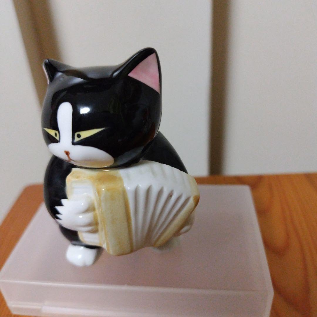 Amazon.co.jp: 黒猫楽団 セブンコーポレーション 猫置物