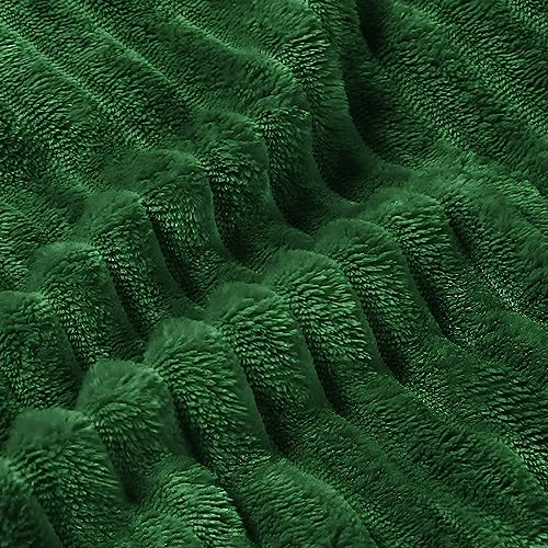Image of BEDELITE Fleece Blanket King Size - 3D Ribbed Jacquard Soft and Warm Decorative Fuzzy Blankets - Cozy, Fluffy, Plush Lightweight Throw Blankets for Couch, Bed, Sofa(Green, 108x90 inches)