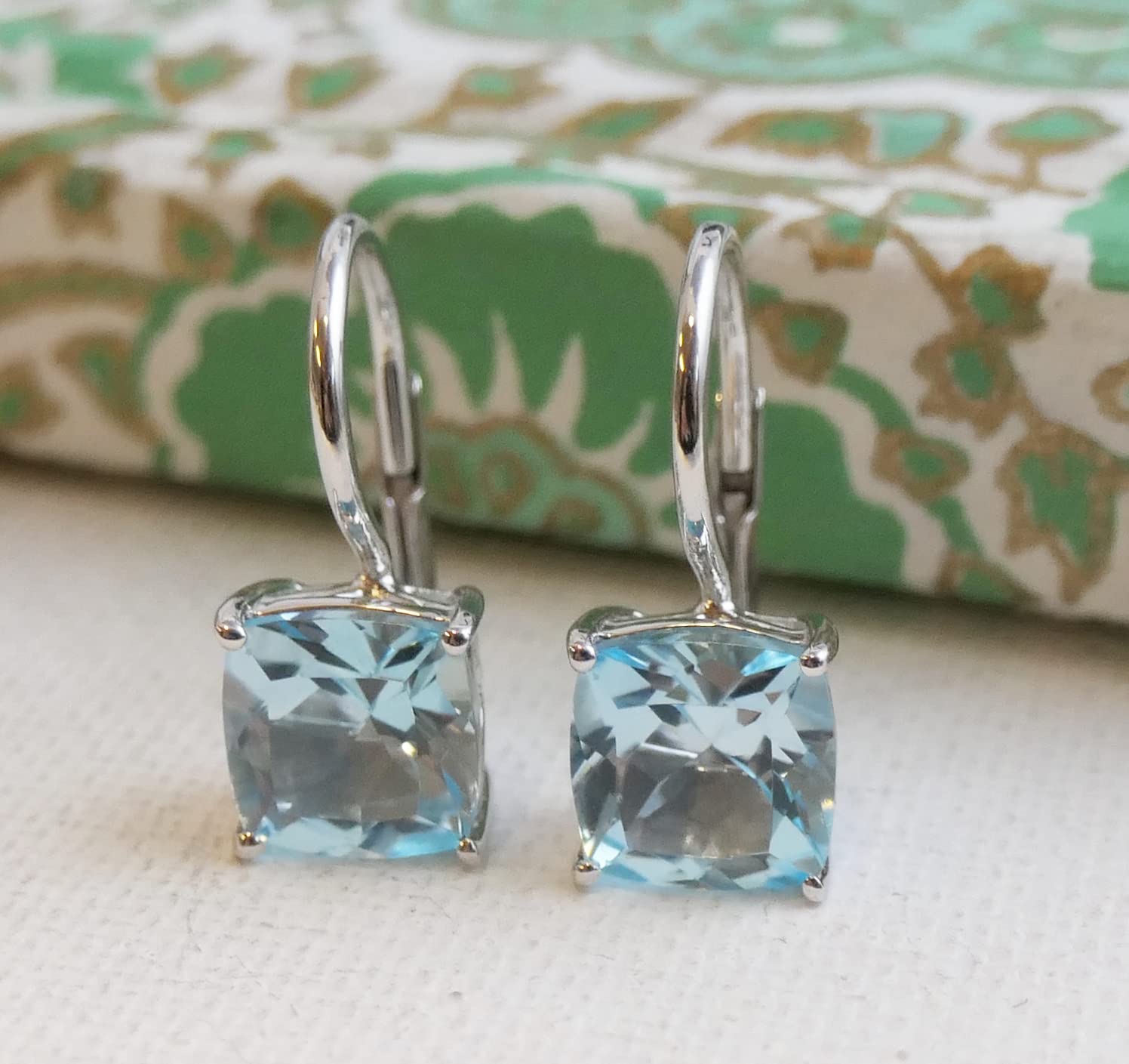 Kissenschliff Blautopas 925 Sterling Silber Ohrringe (Silber) | Natürlicher Edelstein - Geburtstagsgeschenk - Handgefertigte Geschenkideen für Frauen