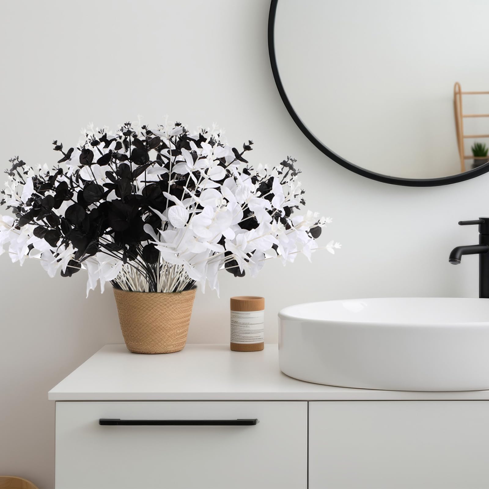 Syhood Confezione da 4 steli di eucalipto bianco e nero con 16 rami, foglie di eucalipto artificiali da 48,3 cm, decorazione di foglie di eucalipto rami bouquet finto gotico decorazione bagno per casa