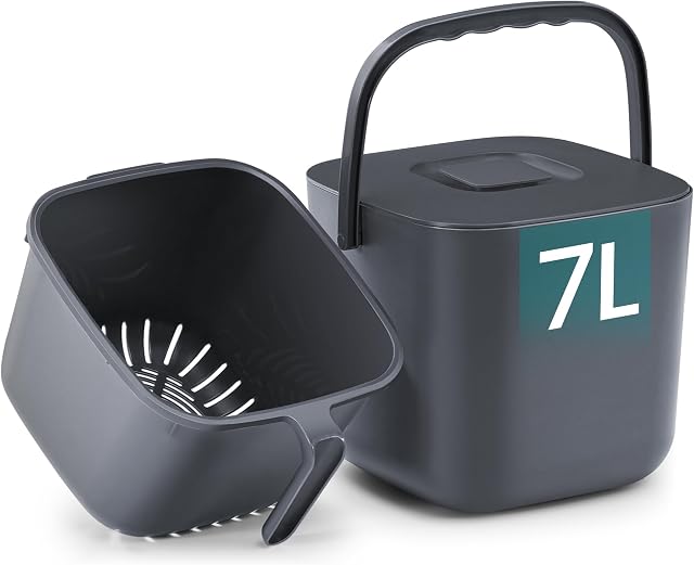 SONGMICS Poubelle Compost Cuisine 7L en Plastique, Seau à Déchets Organiques avec Couvercle Anti-Odeur, Panier Intérieur, 24 x 20 x 19,5 cm, Gris Foncé, Collection LEOS LTB217GZ01