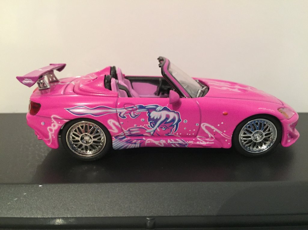 2000 Honda S2000 ピンク ミニカー Suki's Honda S2000 Convertible Pink with Graphics 