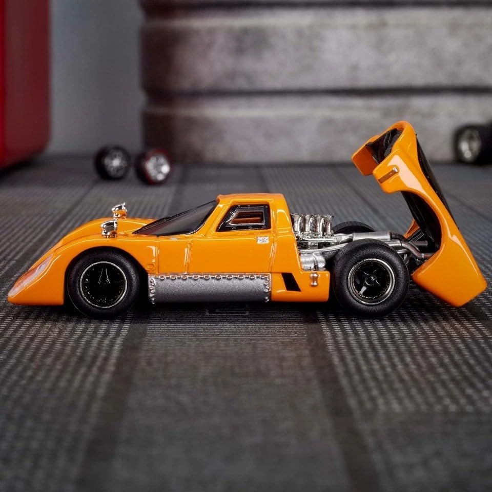 Hot Wheels Elite 64 McLaren M6GT 1:64 Die-Cast Collectible Model Car – McLaren Orange with Opening Rear Engine & Real Riders™ Wheels – Mattel Creations Exclusive (HWG05)