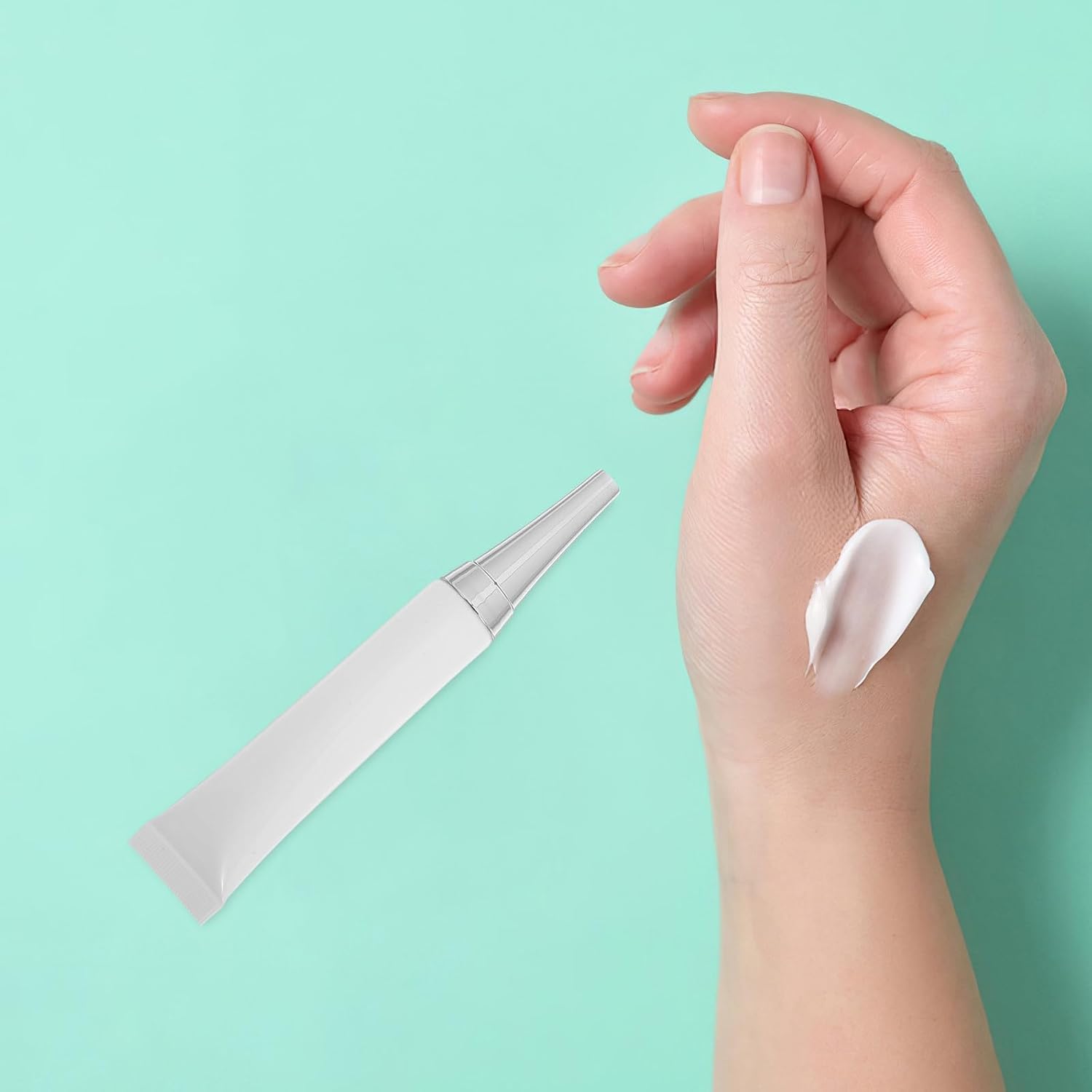 6pcs Refillable Travel Makeup Tubes 15ml 0.5oz White Plastic Soft Squeeze Bottles for Lip Gloss Hand Cream Eye Cream Sample Containers with Sturdy Construction