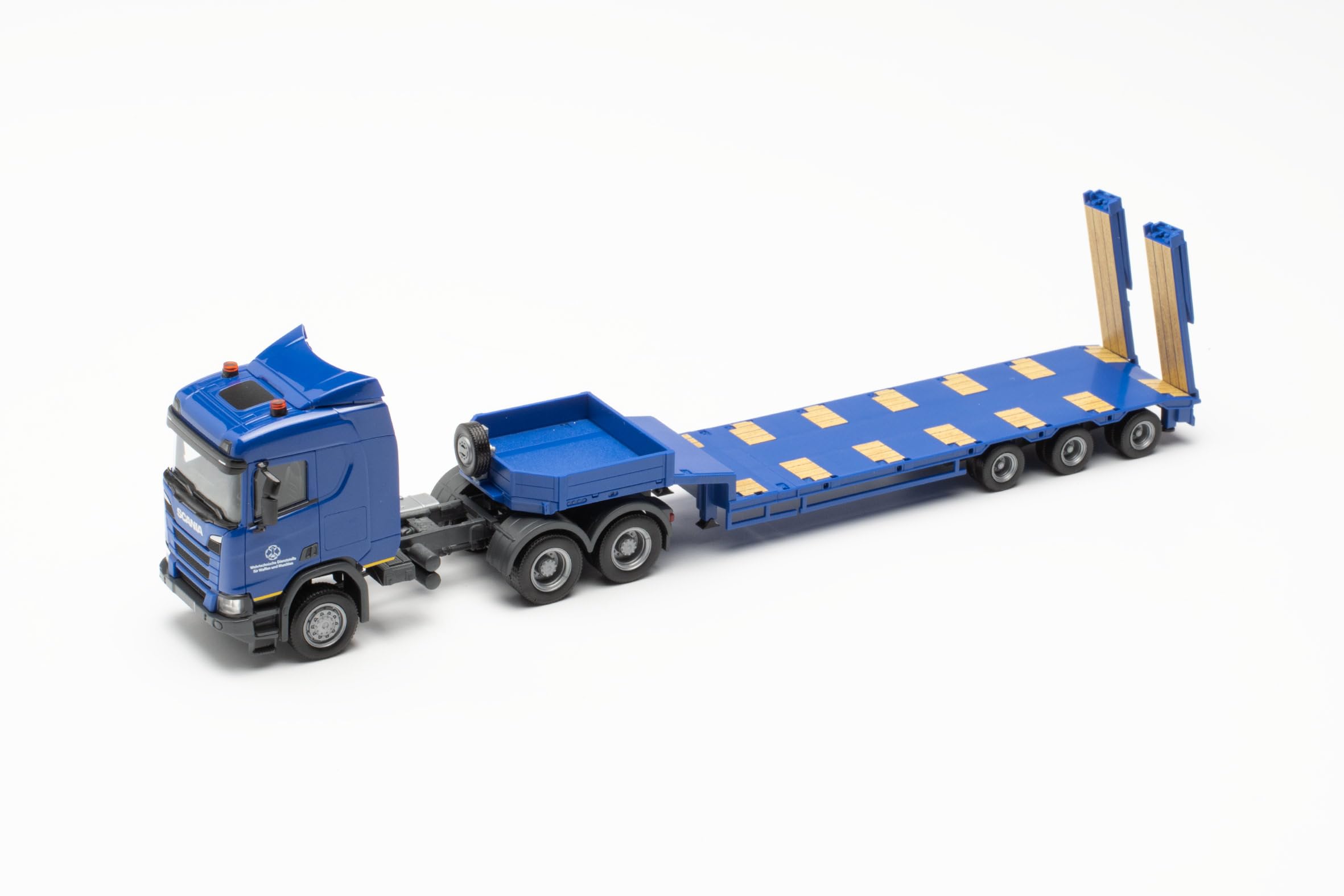 Herpa truck model Scania CR ND semitrailer "Defence Technical Service for Weapons and Ammunition", on a scale of 1 : 87 - Image 3