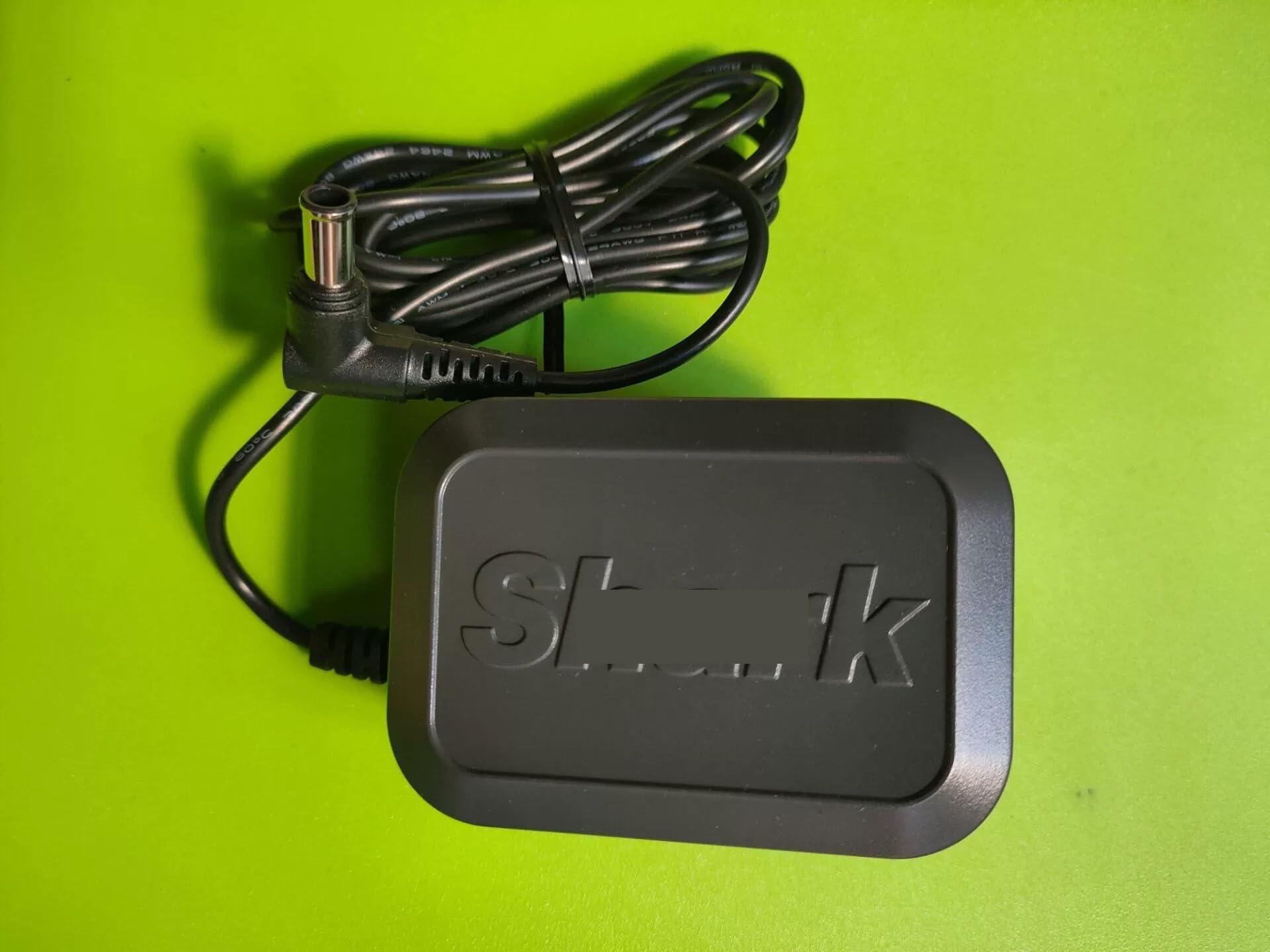 Receptacle Charger for Lithium Ion Batteries XCHRIZ800