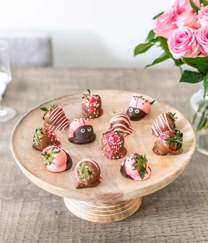 Miniatura 4 de From You Flowers - Fresas cubiertas de chocolate con mariquita