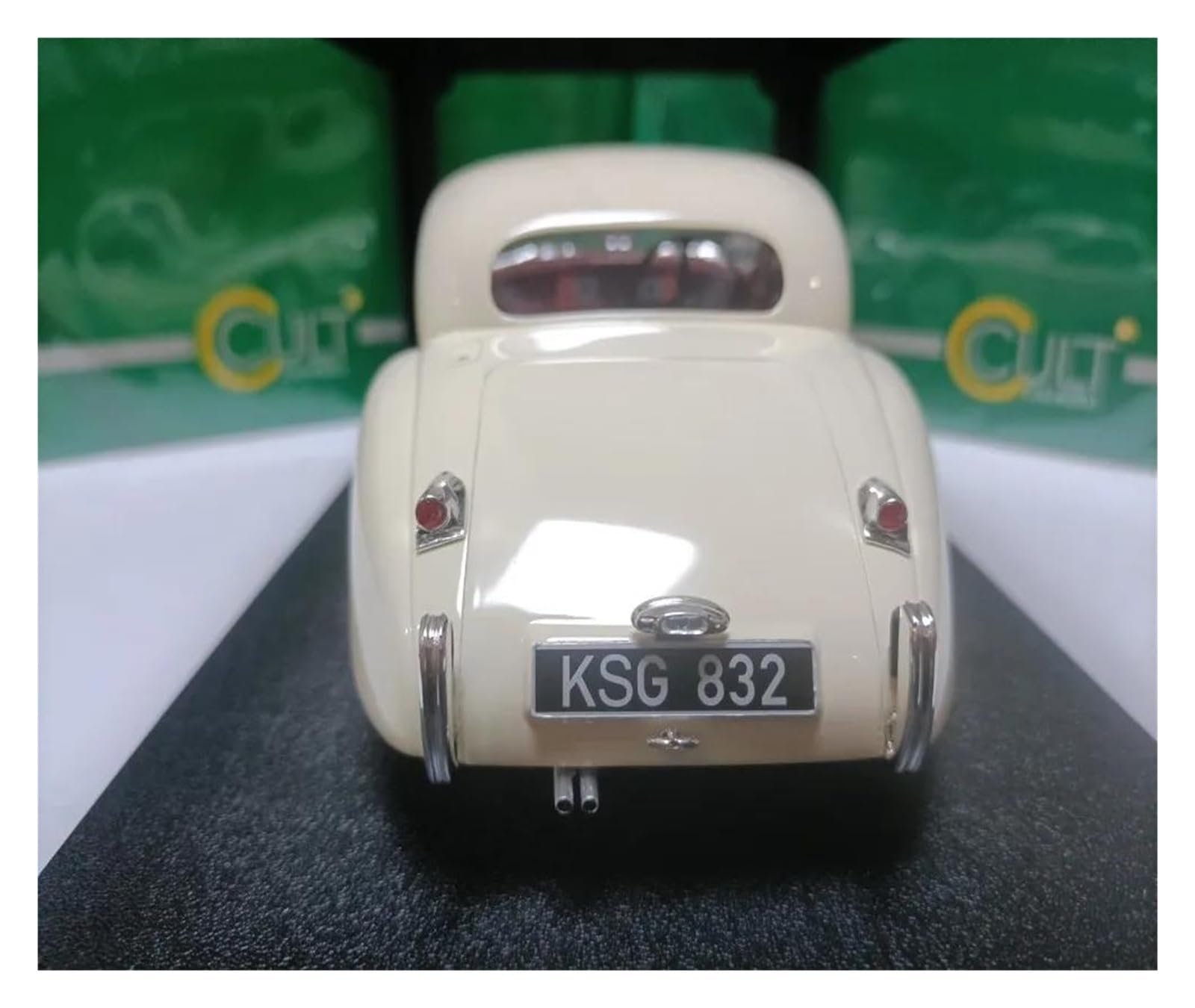 ミニカー 1/18 割引 ジャガー XK120 FHC 1951-1954(マルーン) [CML1823