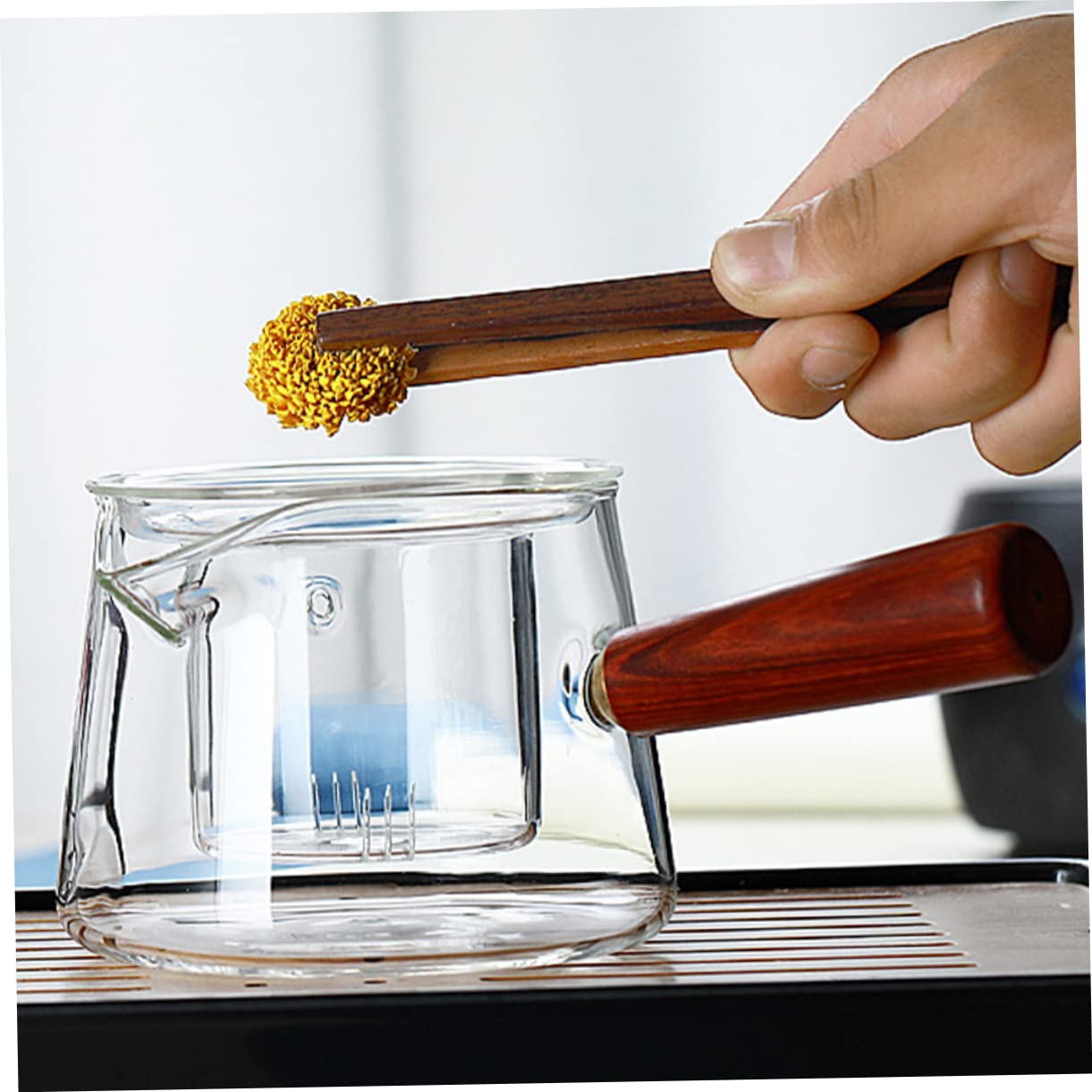 ULTECHNOVO Glas Teekanne Mit Sieb Für Tee Zubereitung Tragbar Für Haushaltsbedarf Transparent Mit Holzgriff Für Einfache Handhabung Und Reinigung