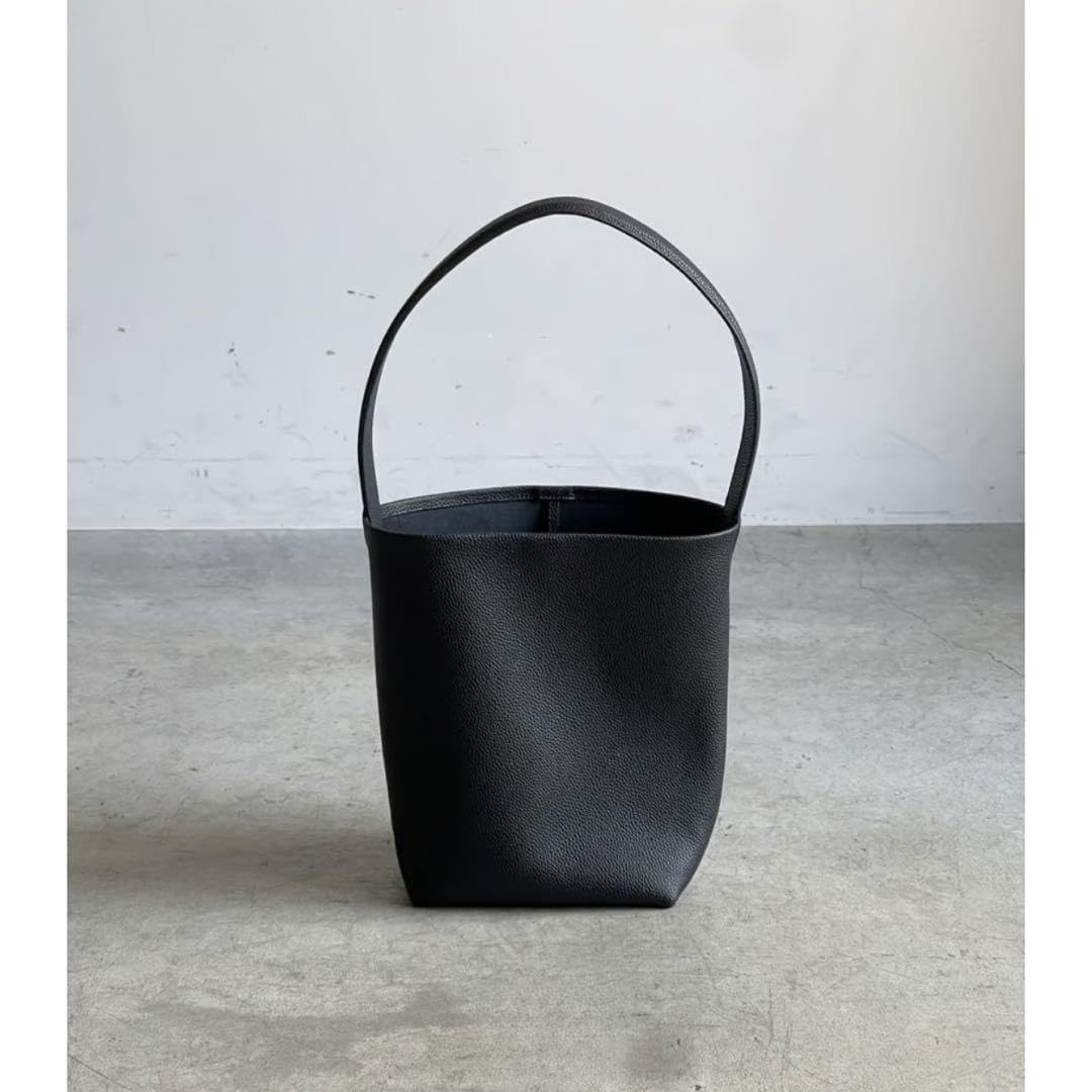 Amazon.co.jp: JISTORY ONE HANDLE SHOULDER BAG ブラック : ファッション