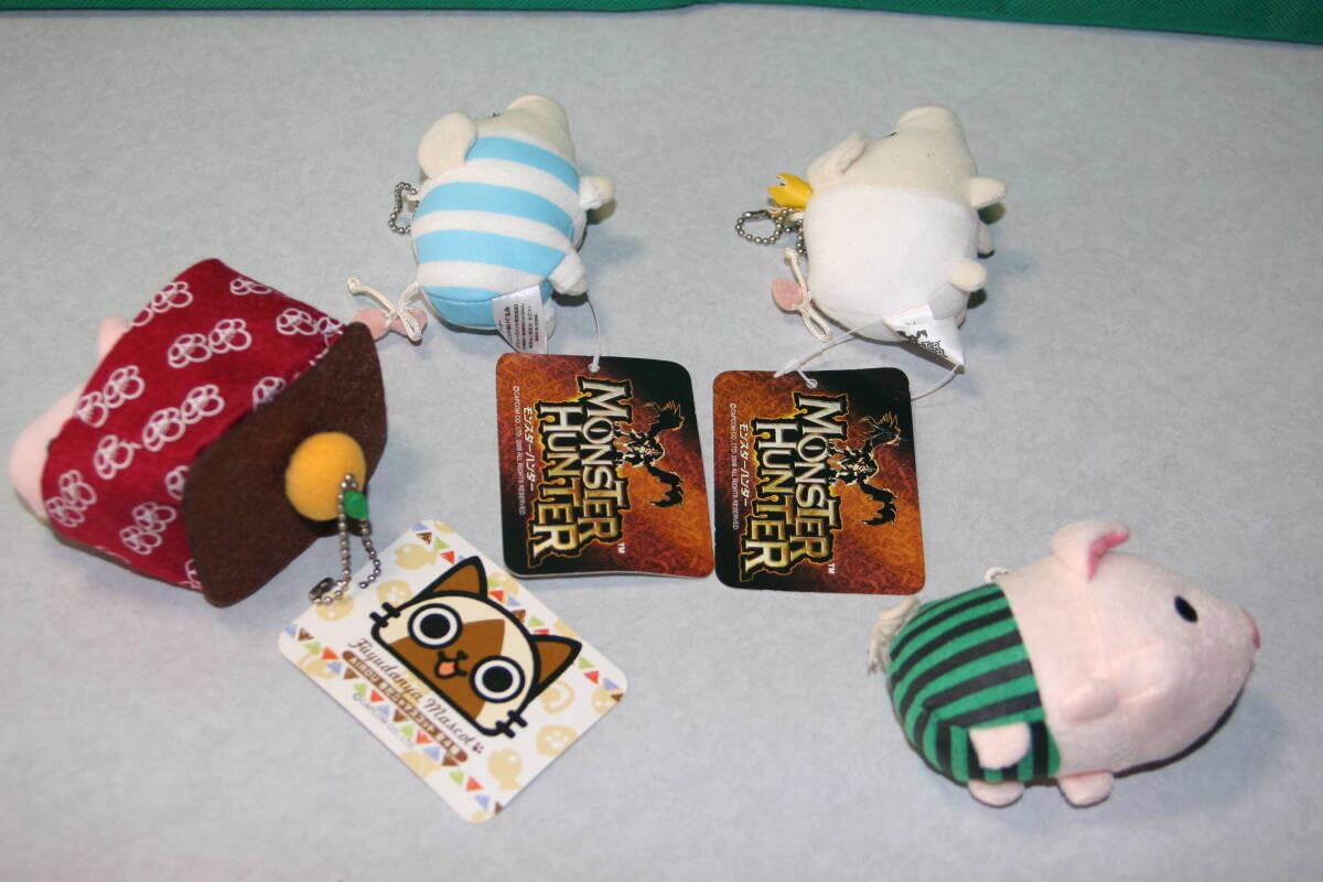 Amazon.co.jp: モンスターハンター プーギー マスコットぬいぐるみ 4種 Amazon.co.jp: モンスターハンター プーギー マスコットぬいぐるみ 4種