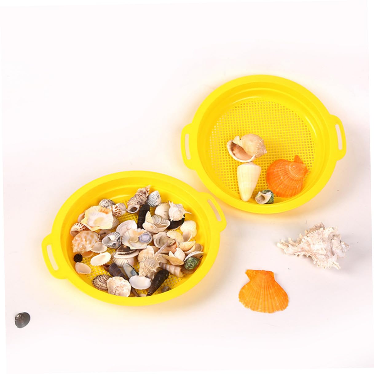 FRCOLOR Set di 8 Pezzi di Giocattoli da Spiaggia per Bambini Filtro Sabbia in Plastica, per Atmosfera Estiva e Attività Creative All'aperto Durante le Gite al Mare