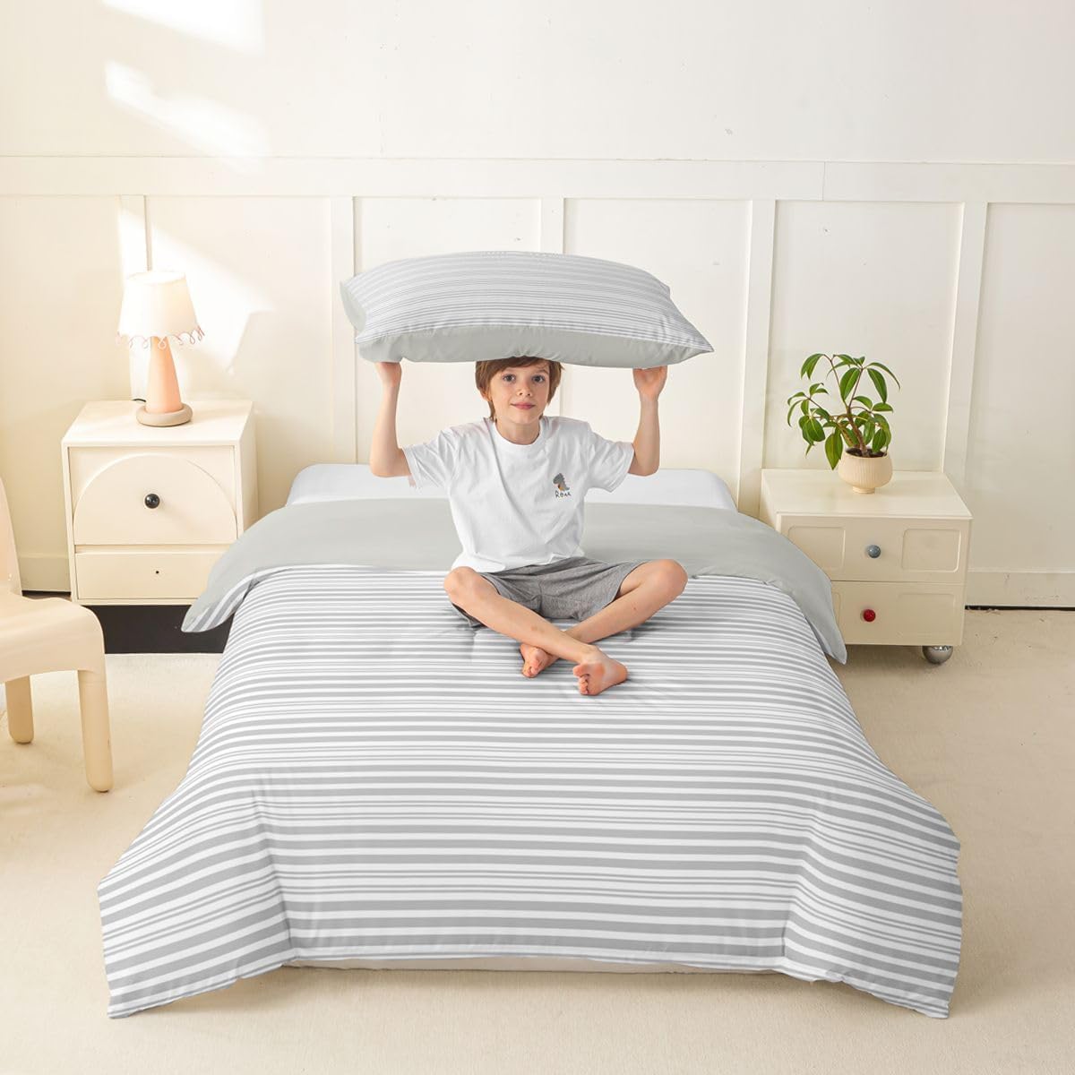 Light Gray Striped Duvet Cover Set Twin Size,Fashion Linear Stripe Bedding Set 2pcs,Modern Minimalist Aesthetic Quilt Cover with Zipper Closure,Kids Boys Girls Room Decor,1 Pillowcase,No Comforter image 3