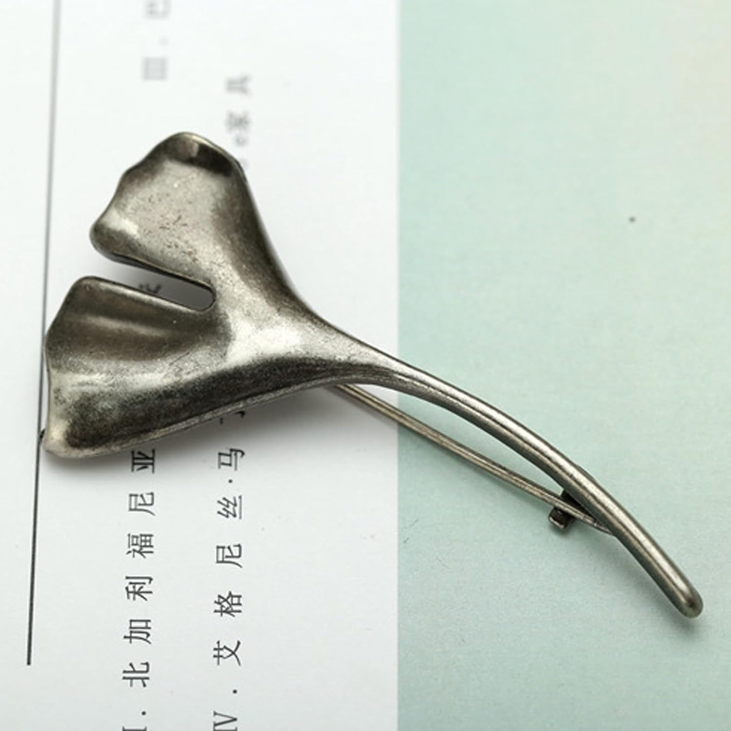6PCS Extra Large Decorative Safety Pins for Clothing, Vintage Brooch Pins for Women, Giant Retro Sweater Lapel Pins – Fashion Jewelry Accessories for Scarves, Hats, DIY Crafts image 4