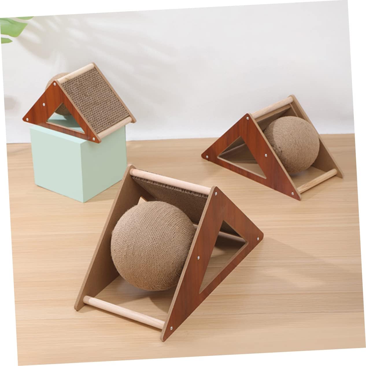 GALPADA Scratching Board Cat Scratcher Toy Stable for Indoor Cats and Portable Kitten Scratch Board for Fun and Comfort