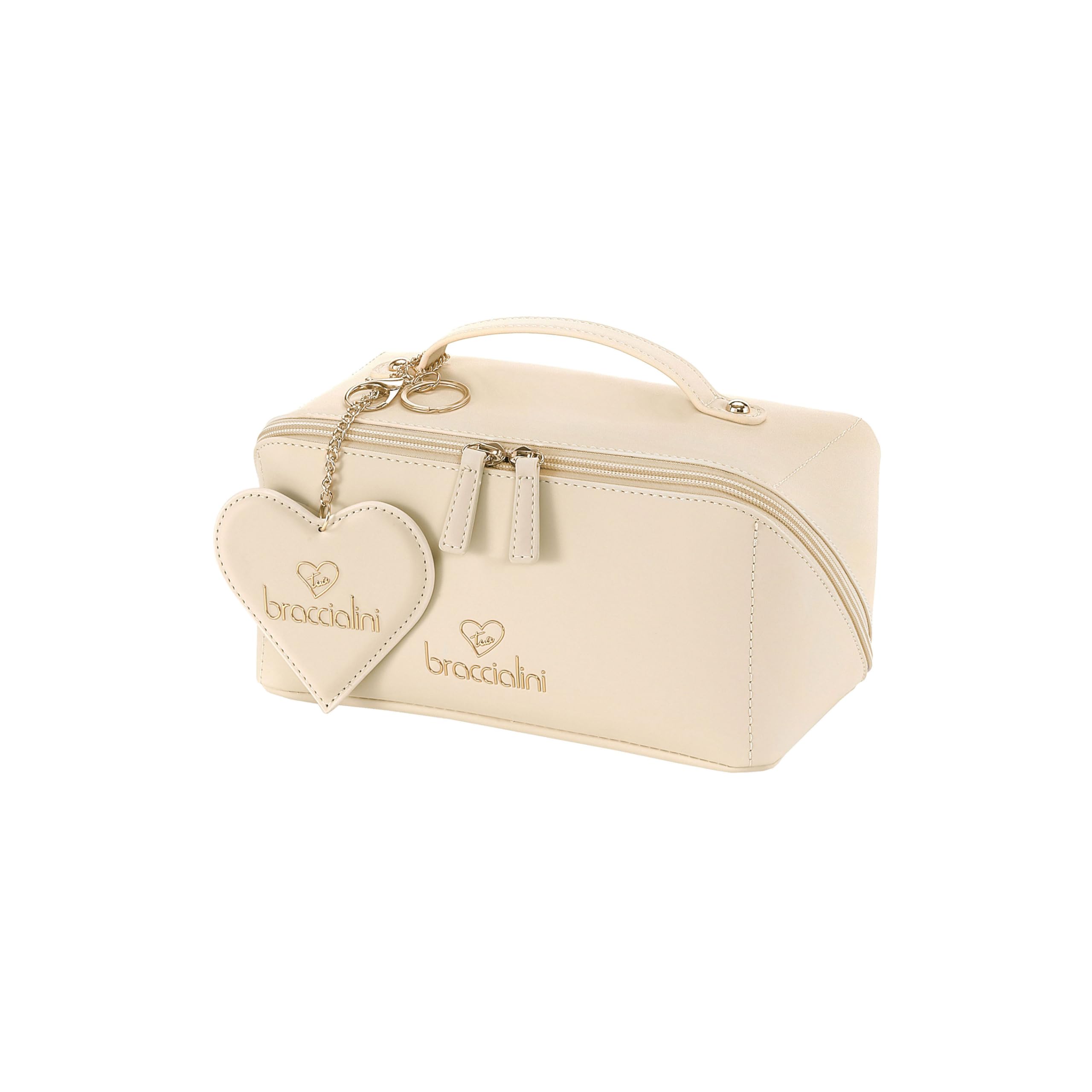 Braccialini Ariel Compatto, elegante e funzionale, il beauty case Braccialini è l’accessorio ideale per organizzare con stile i tuoi essenziali di bellezza. Realizzato in color avorio, è impreziosito